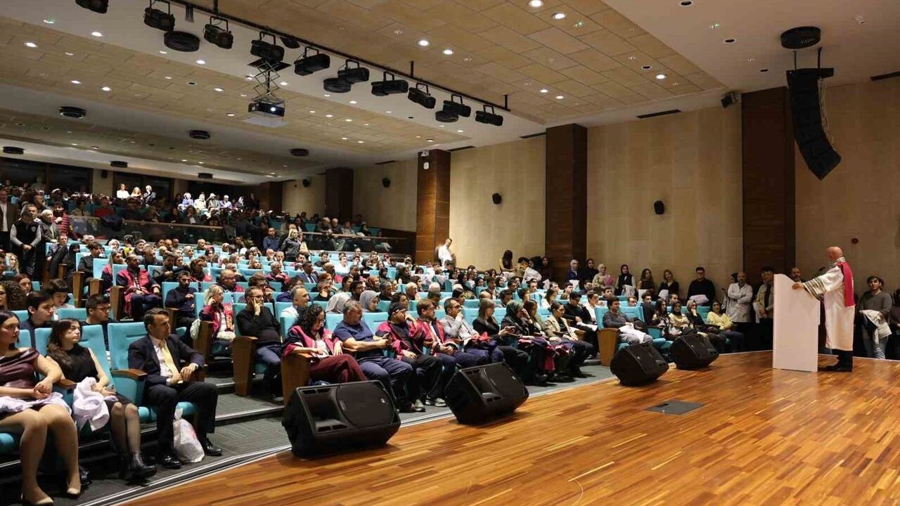 Düzce Üniversitesi'nde Beyaz Önlük Giyme Töreni