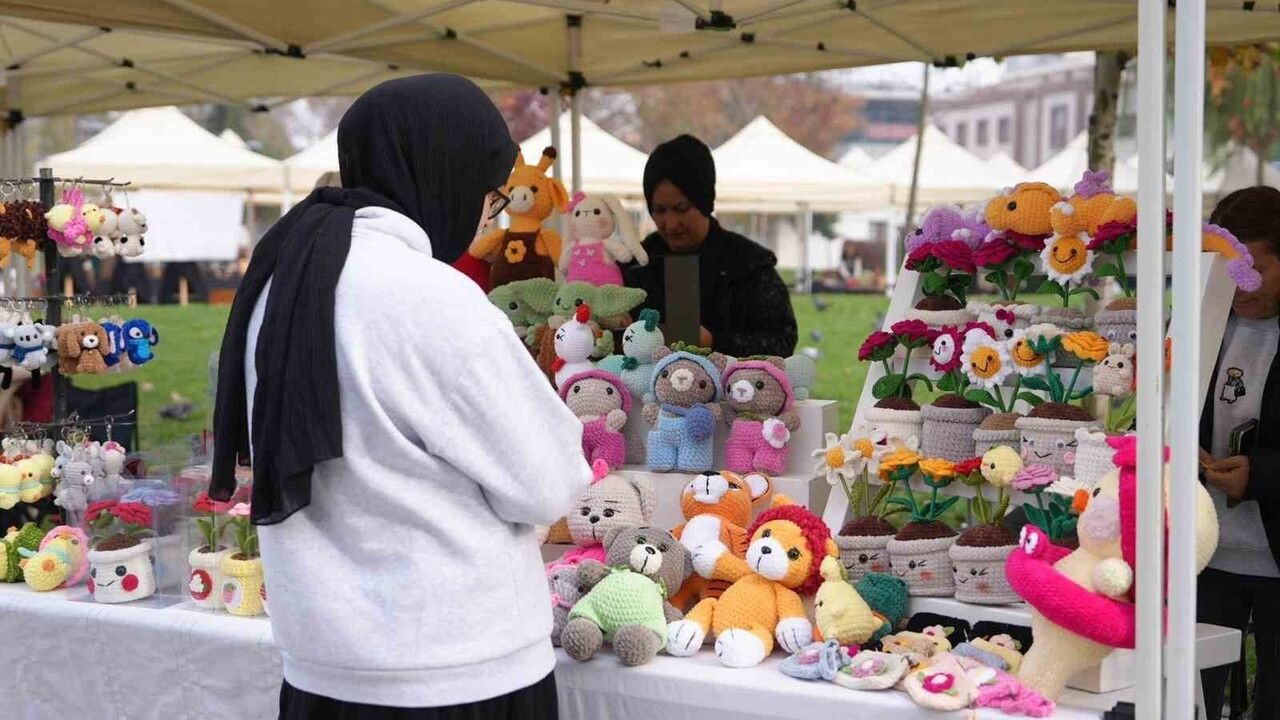 Düzce Üretim Şenlikleri Öğretmenler Günü'nde Renkli Anlar Sunuyor