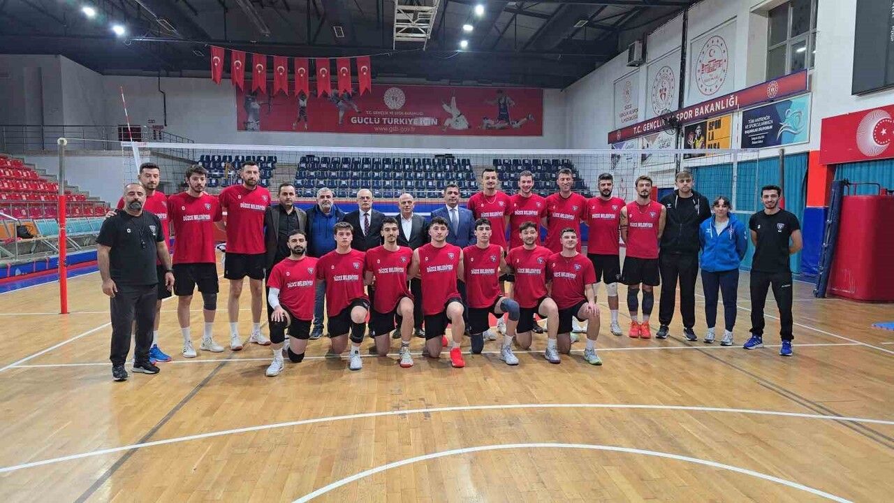 Düzce Valisi'nden Voleybol Takımına Destek Çağrısı