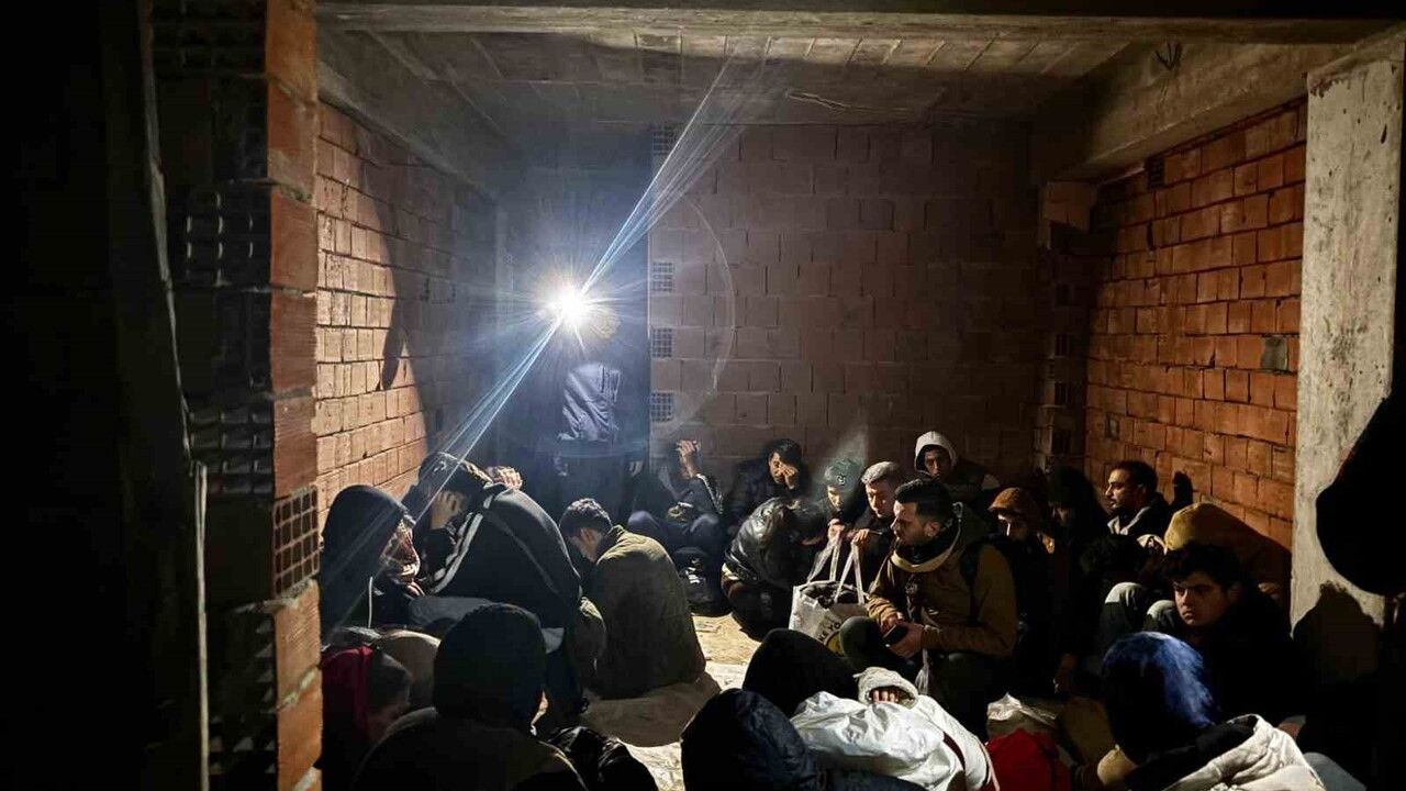 Düzensiz Göçmenler Bodrum'da İnşaatta Yakalandı