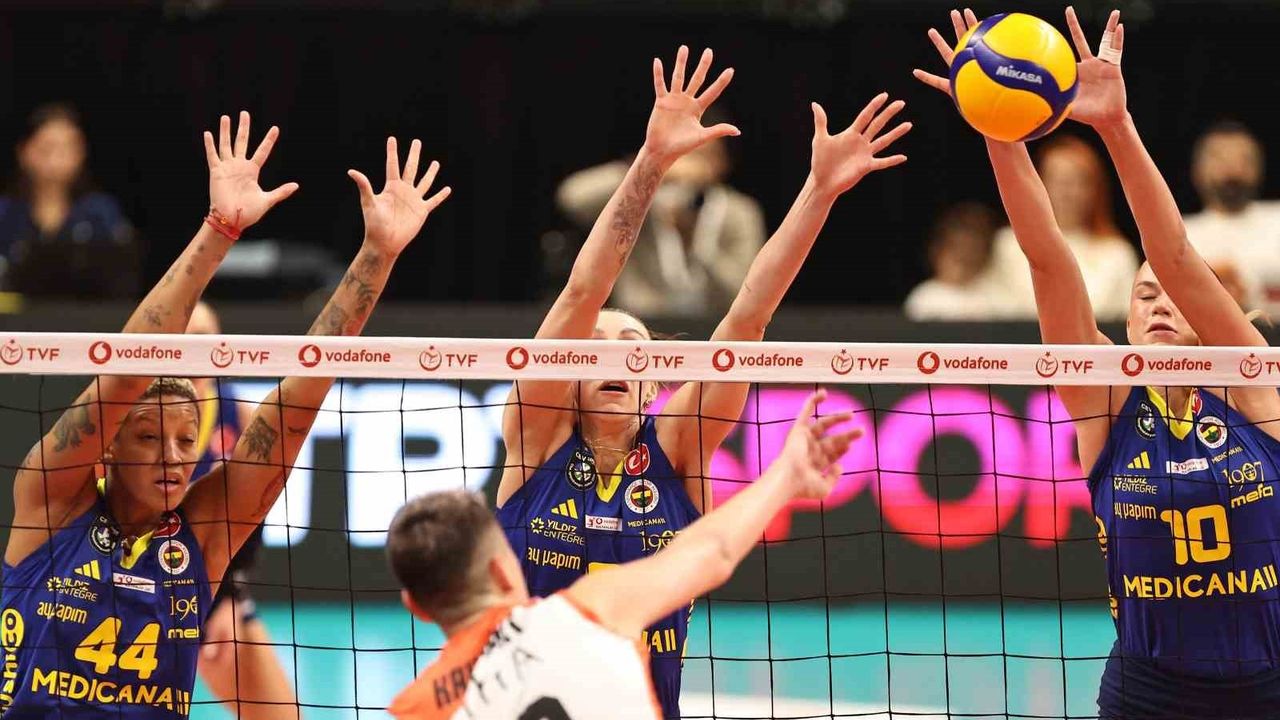 Eczacıbaşı Dynavit, Fenerbahçe'ye Evinde Mağlup Oldu