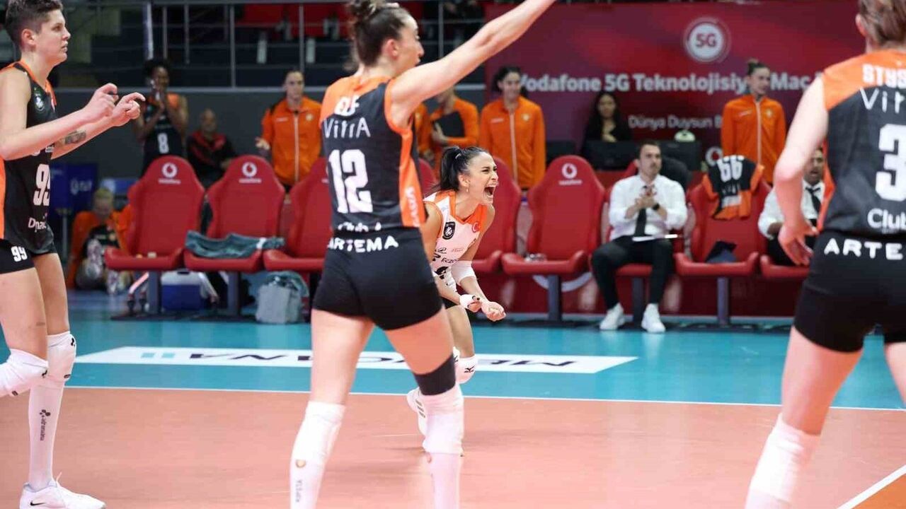 Eczacıbaşı Dynavit Türk Hava Yolları'nı Mağlup Etti