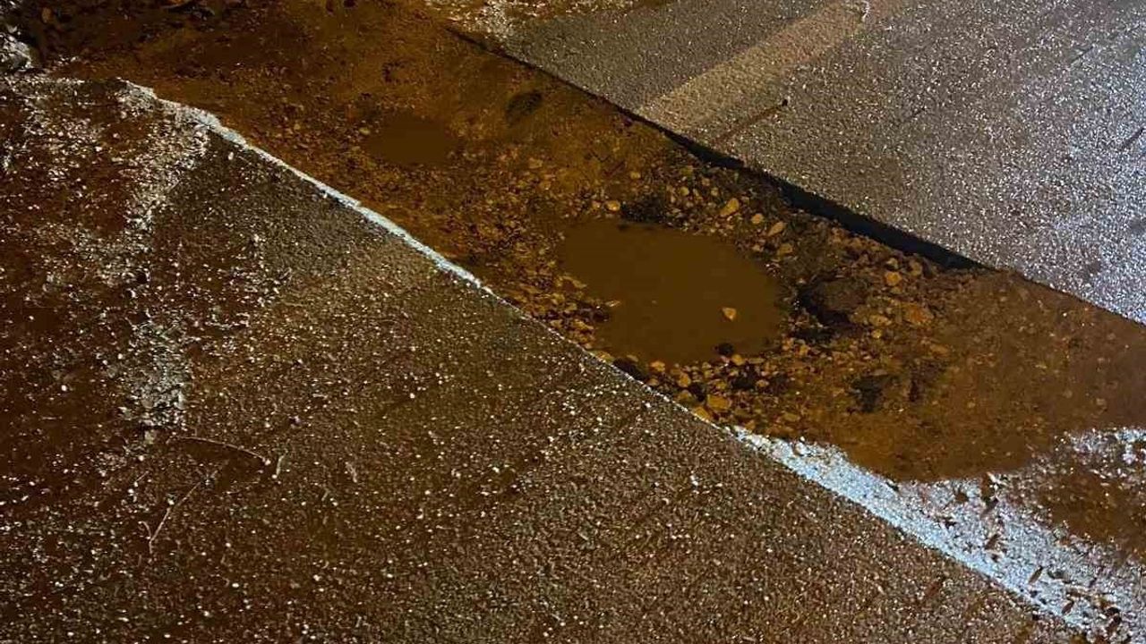 Edirne'de Bozuk Yollar Sürücüleri Zor Durumda Bırakıyor