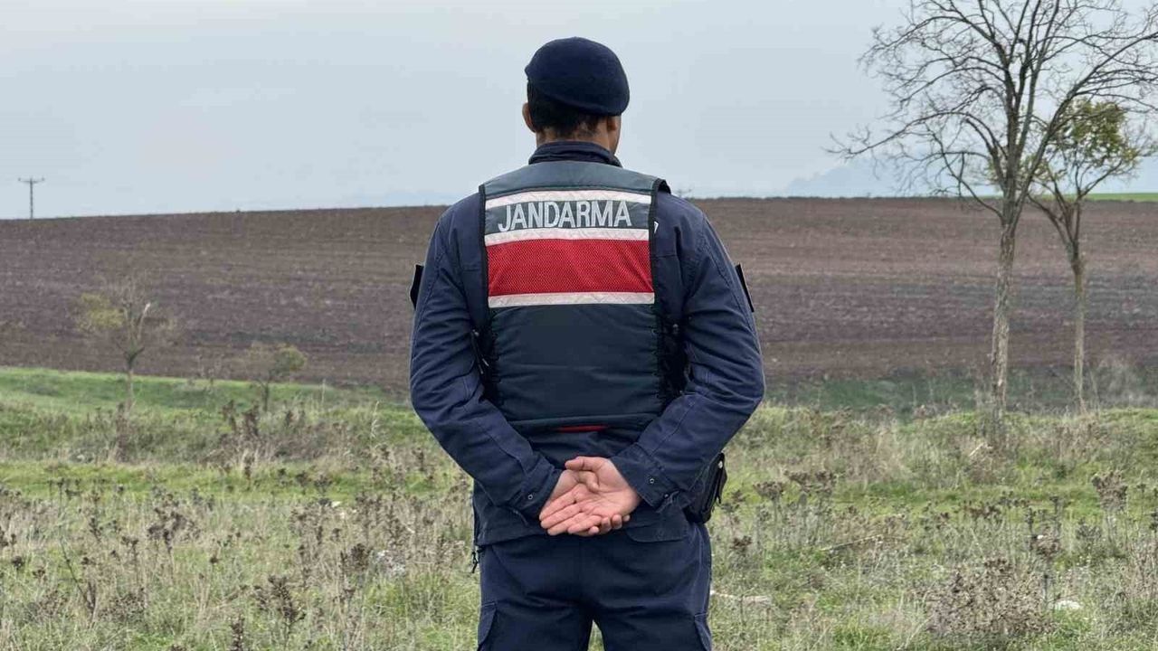 Edirne'de Mantar Toplarken Patlamamış Mermi Bulundu