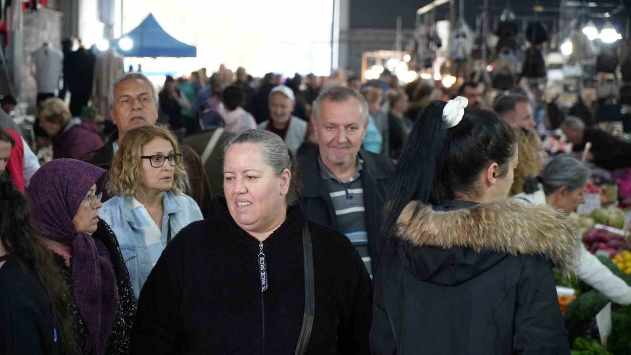 Edirne'de Turist Yoğunluğu Esnafı Sevindiriyor