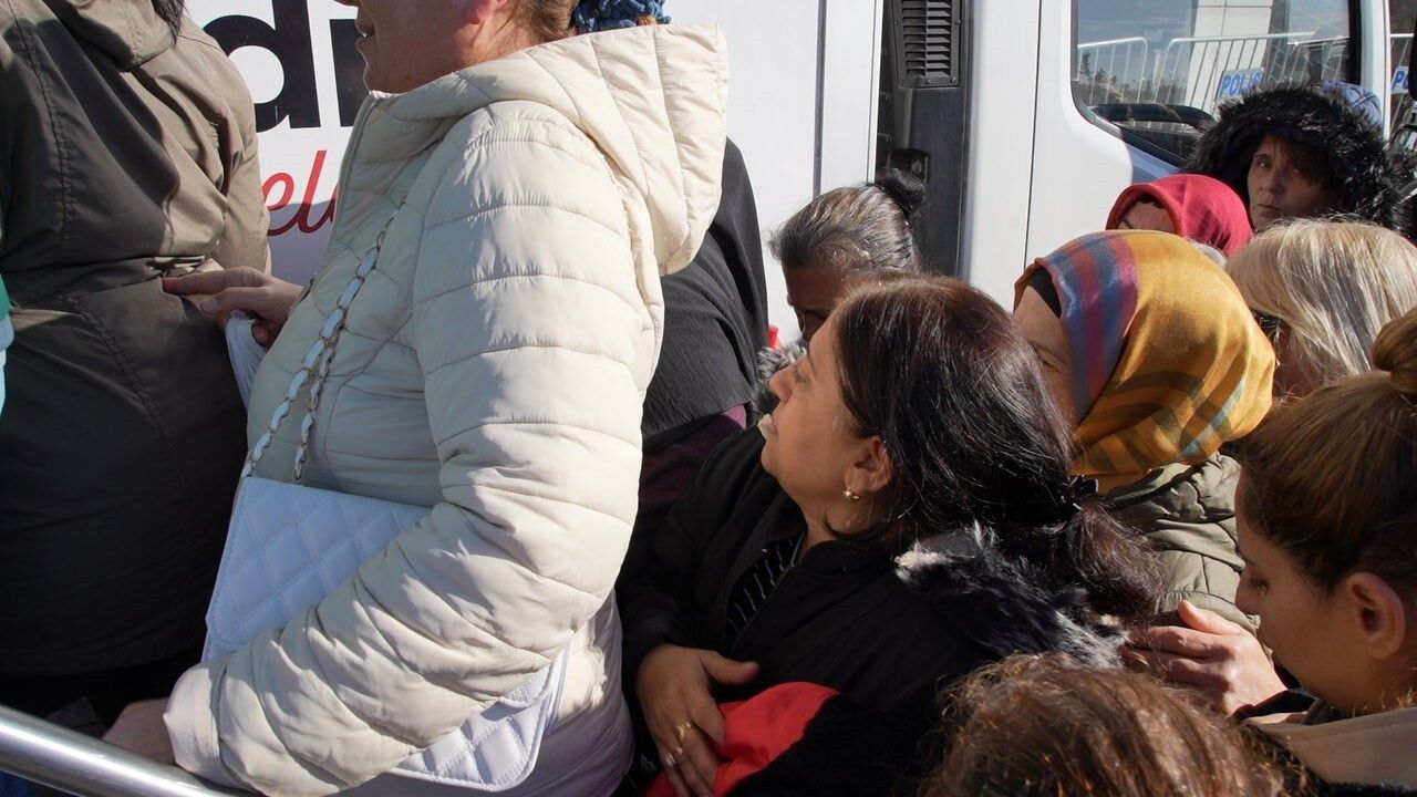 Edirne Kurtuluş Günü'nde İzdiham: Sıvı Yağ Dağıtımında Yaşanan Olaylar