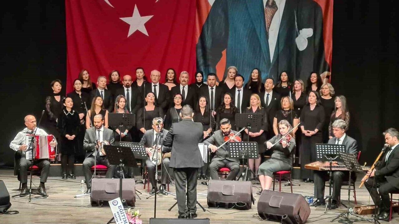 Efeler'de Unutulmaz Müzik ve Sanat Konseri