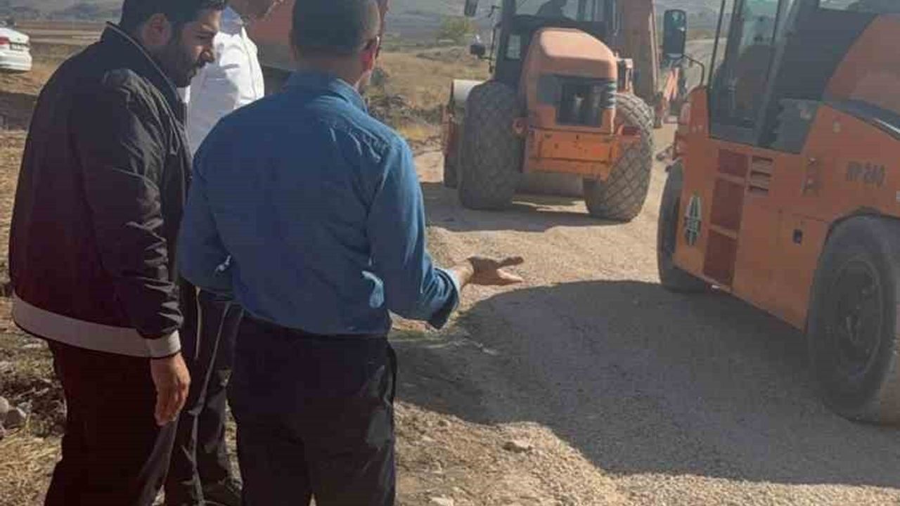 Eğil'de Asfaltlama Çalışmaları ile Ulaşımda 20 Kilometrelik Tasarruf