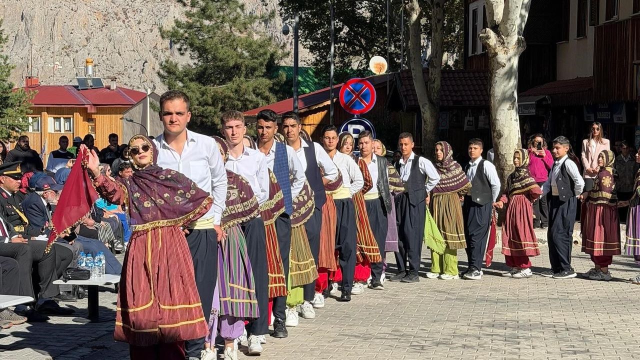 Eğin Halk Oyunları Gençler ile Yeniden Canlanıyor