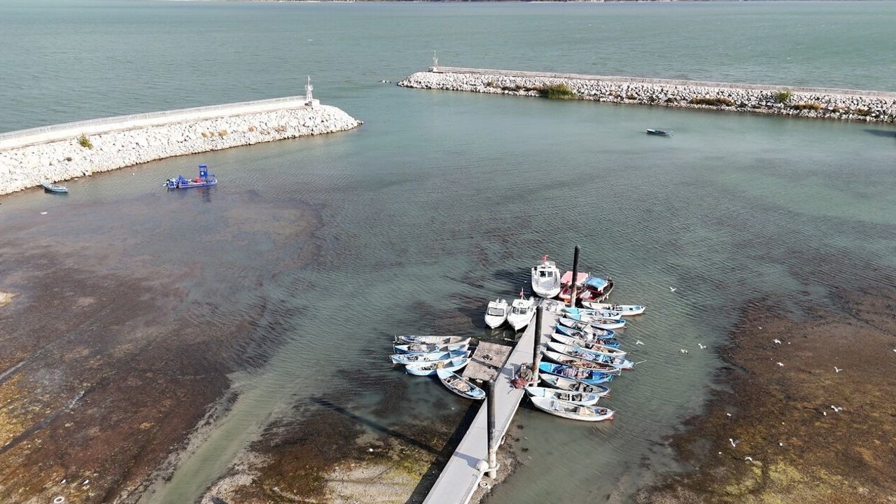 Eğirdir Gölü'ndeki Tehlikeler: Obruklar, Metan Gazı ve Çökme Riski
