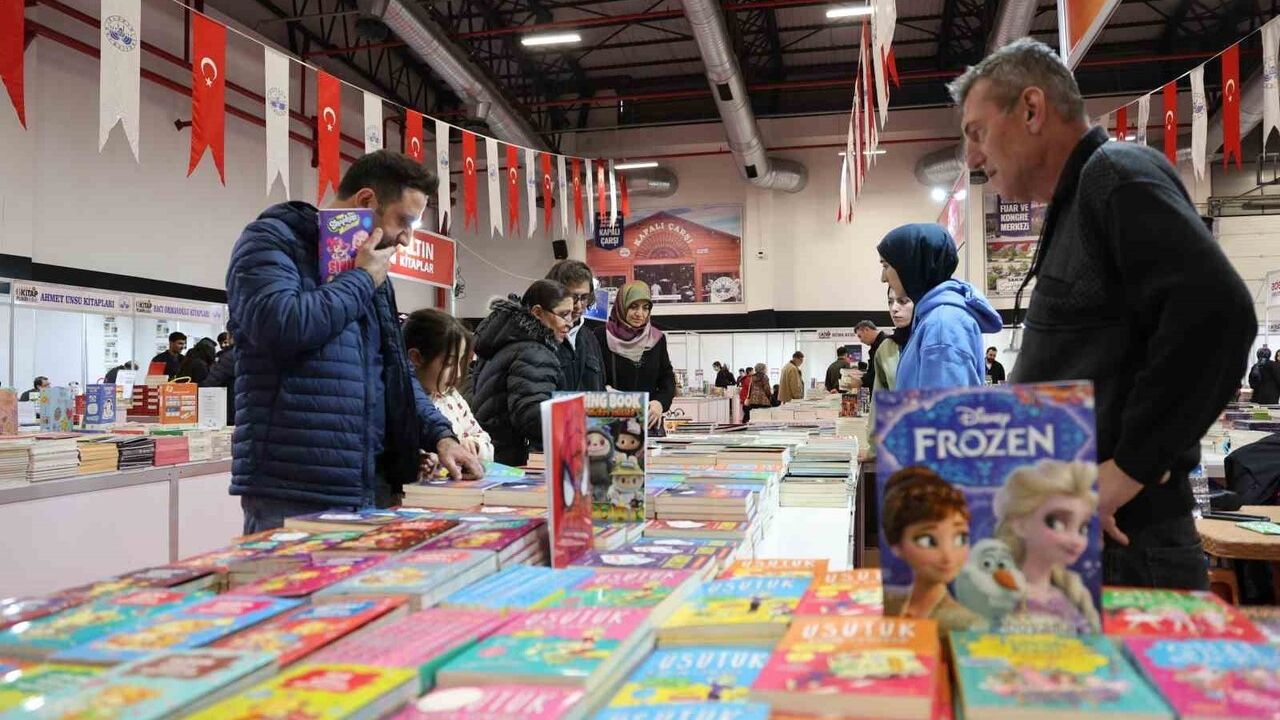 Elazığ’da 6. Kitap Fuarı Açıldı