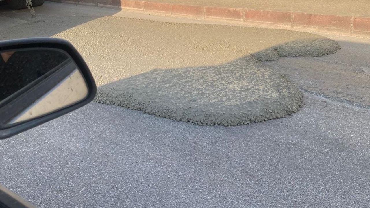 Elazığ’da Beton Mikserinden Asfalta Beton Döküldü