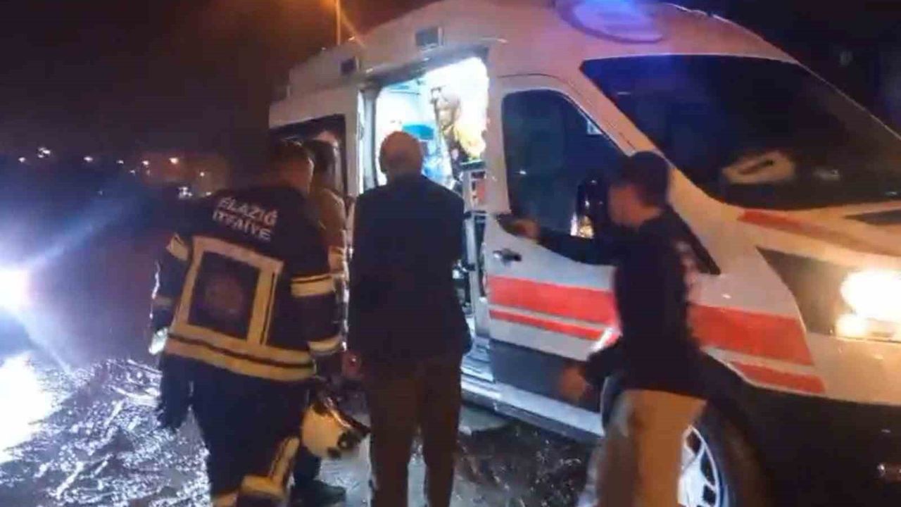 Elazığ'da Sobayı Yakmaya Çalışan Çocuk Yaralandı