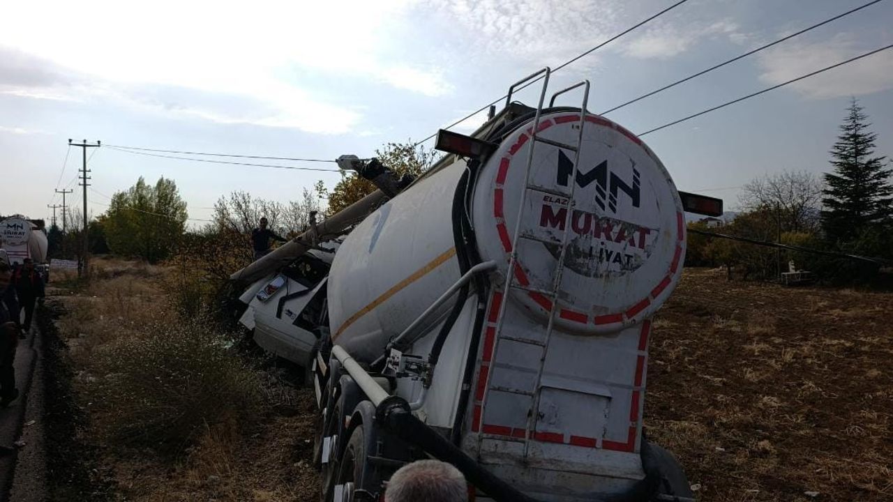 Elazığ'da Tır Kazası: 1 Yaralı
