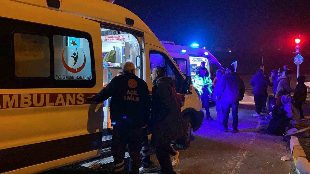 Elazığ'da Trafik Kazası: 6 Yaralı