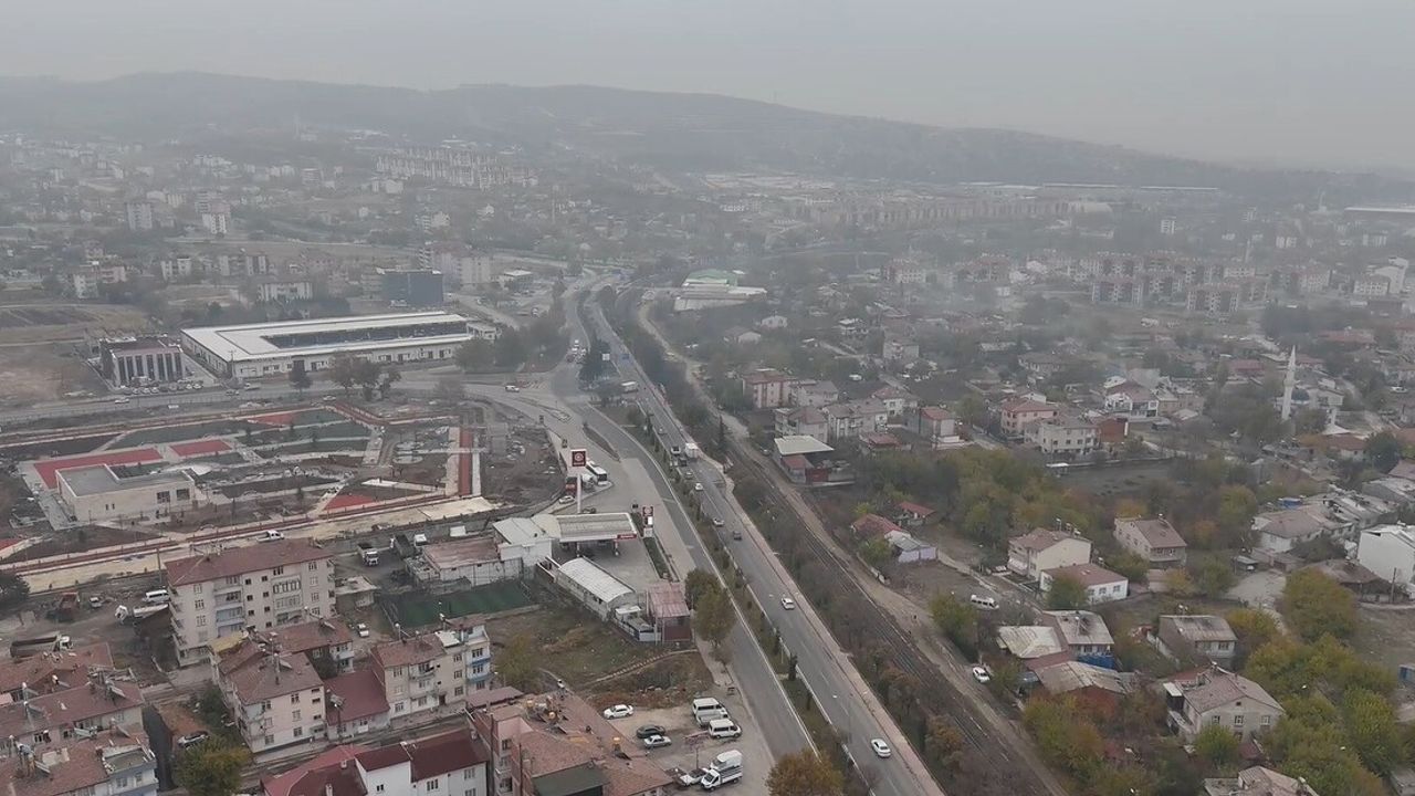Elazığ'da Yoğun Sis Etkili Olmaya Devam Ediyor