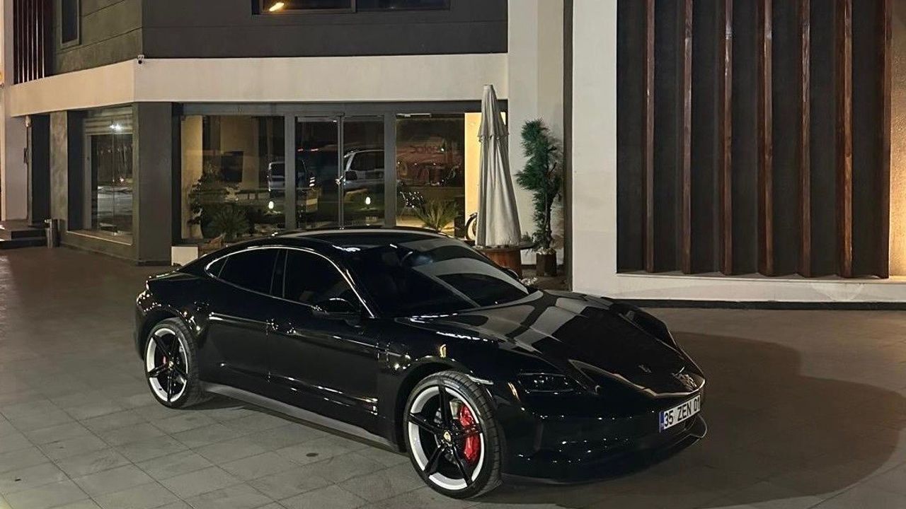 Elektrikli Porsche Yangını: İş Adamı Hayatta Kalmayı Başardı