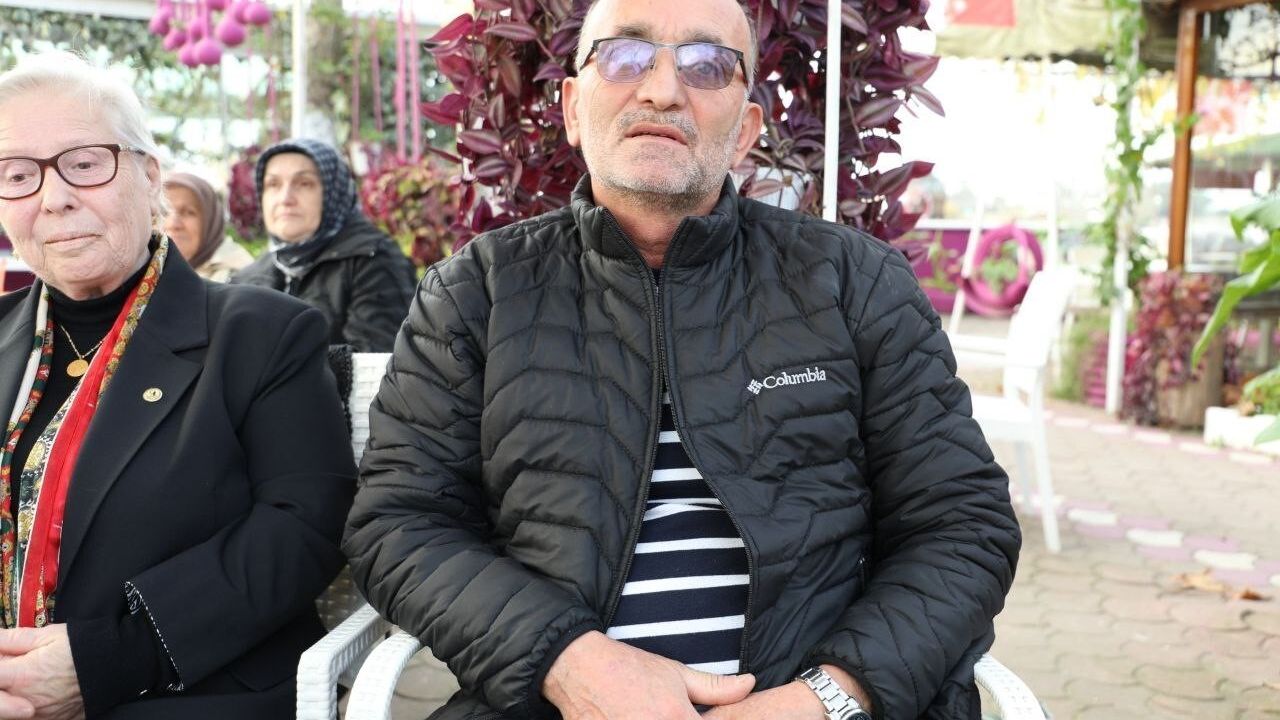 Emekli Öğretmenin Duygu Dolu Buluşması