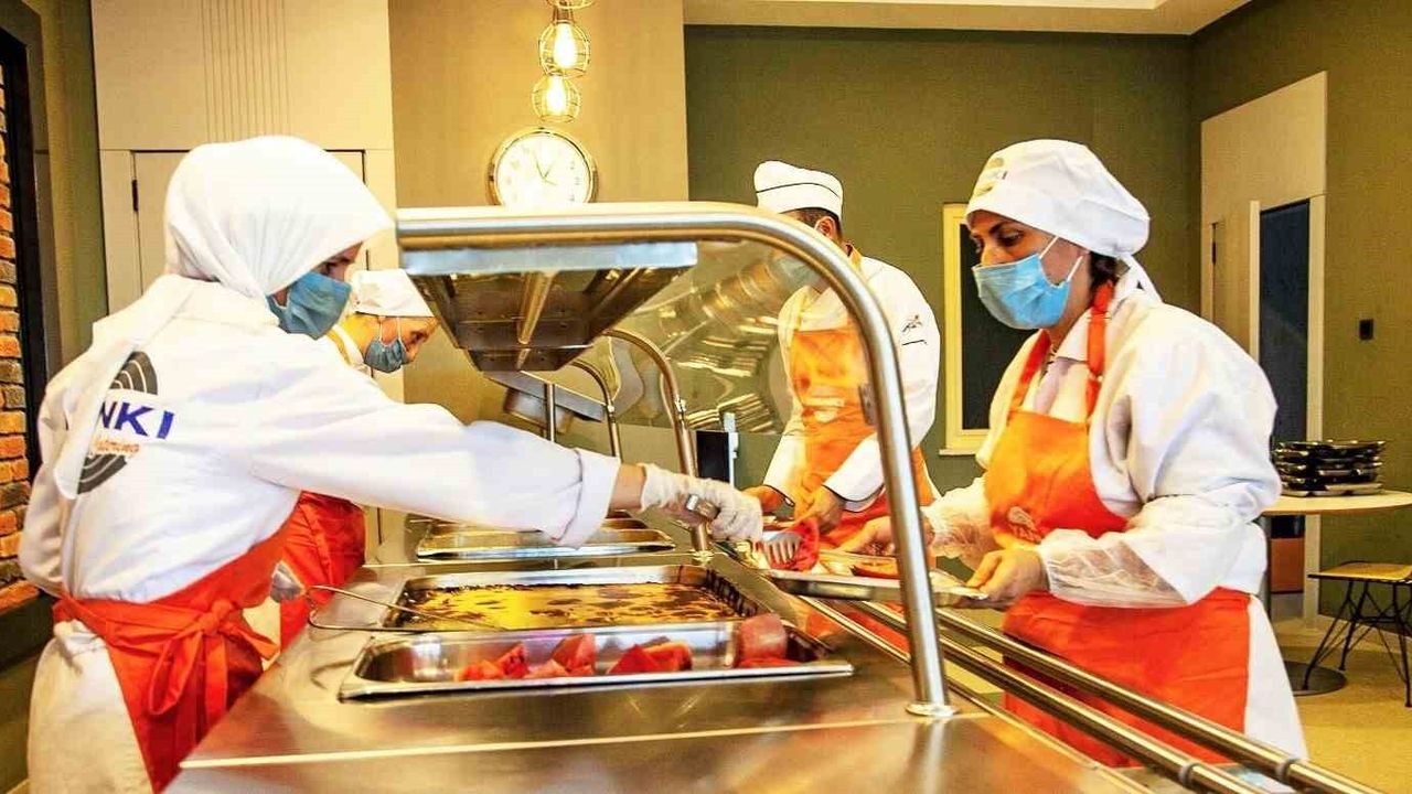 Endüstriyel Yemek Sektöründe Kalite ve Hijyen Standartları