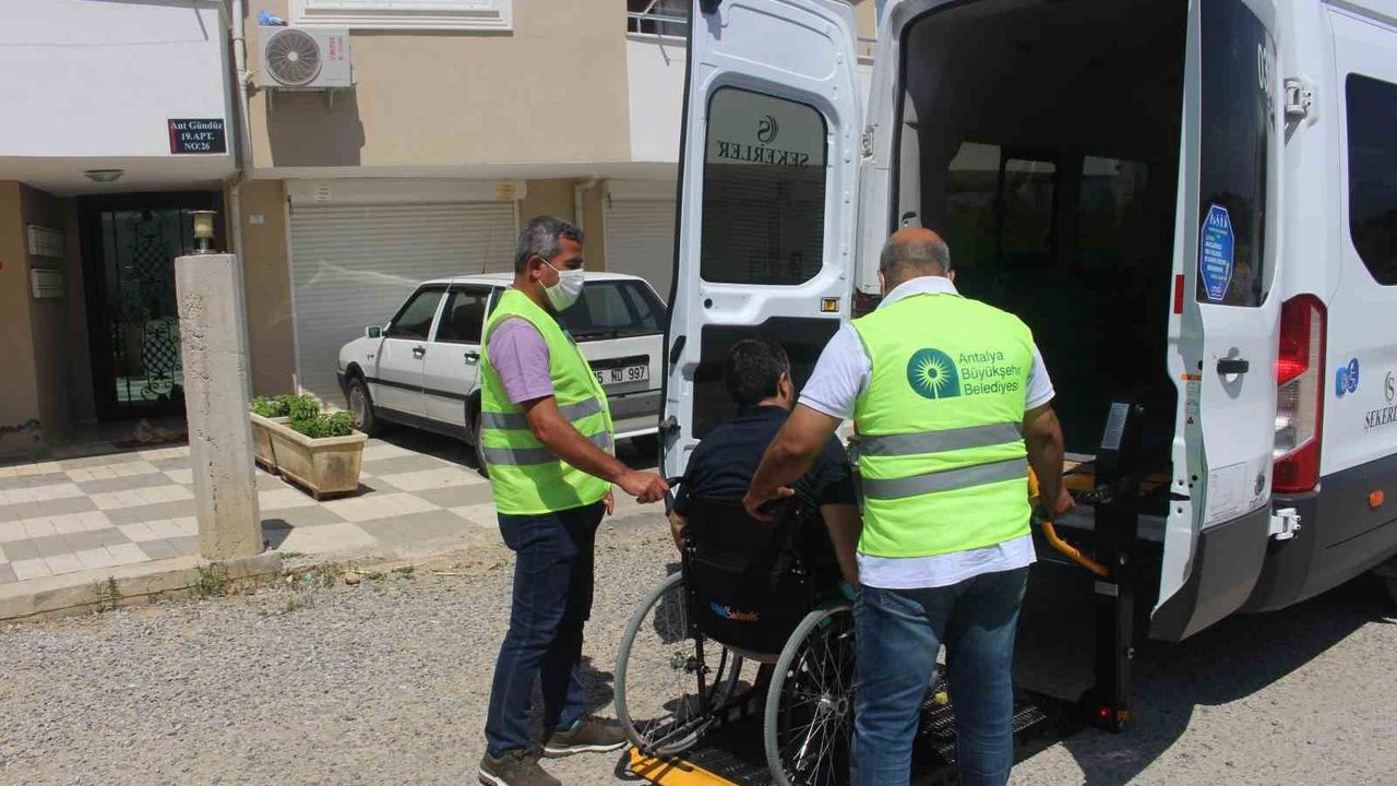 Engelsiz Hizmet Aracı ile Engelli Bireylere Kolaylık