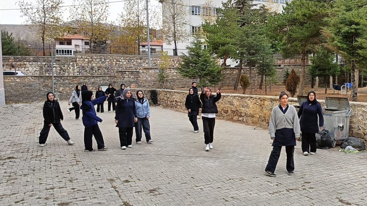 Erciyes Üniversitesi'nden Sportif Etkinlik: 'Spor Yap Zinde Kal'