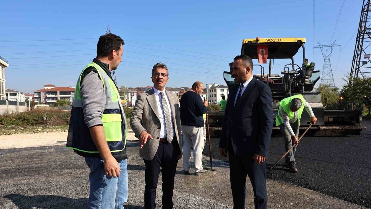 Erenler Belediyesi Asfalt Çalışmalarına Devam Ediyor