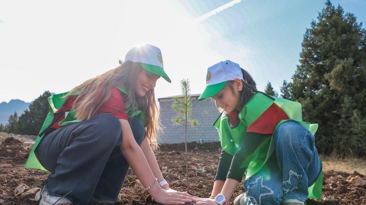 Erzincan'da 14 Bin Fidan Toprakla Buluştu