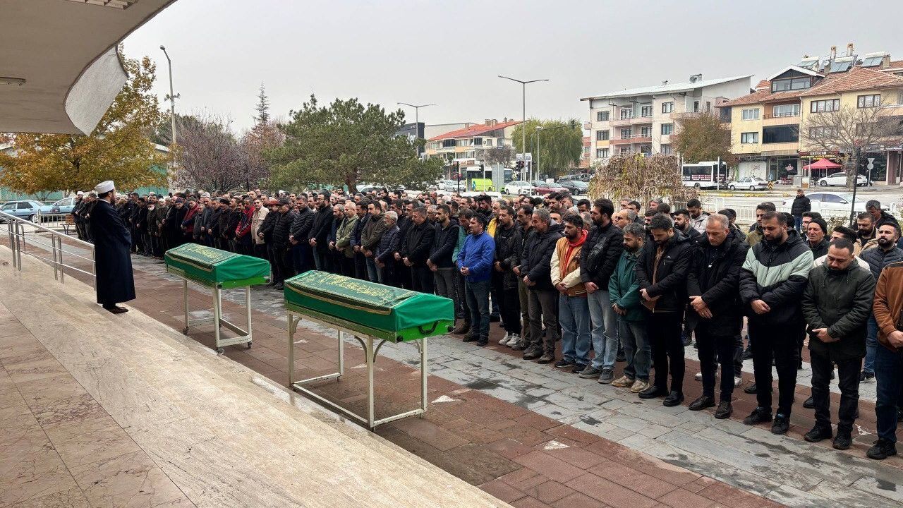 Erzincan'da Baba ve Oğul Son Yolculuklarına Uğurlandı