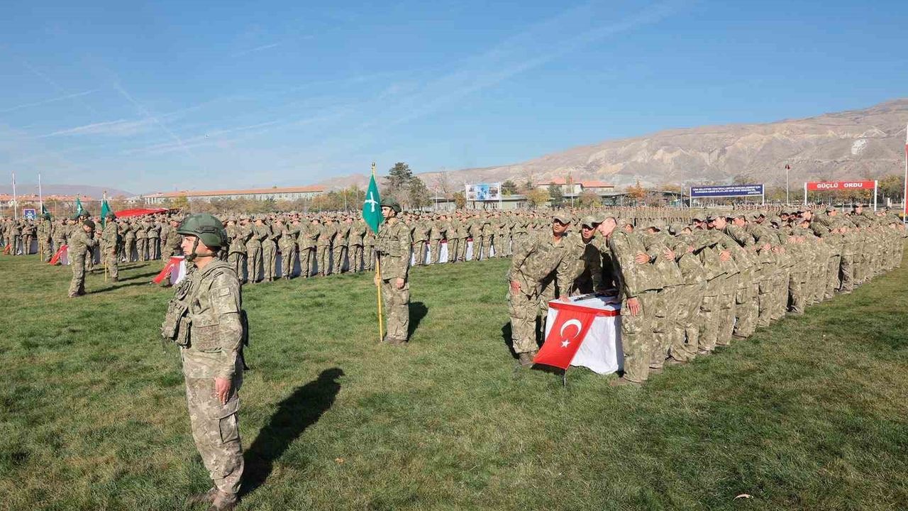 Erzincan'da Bedelli Askerler Yemin Töreni