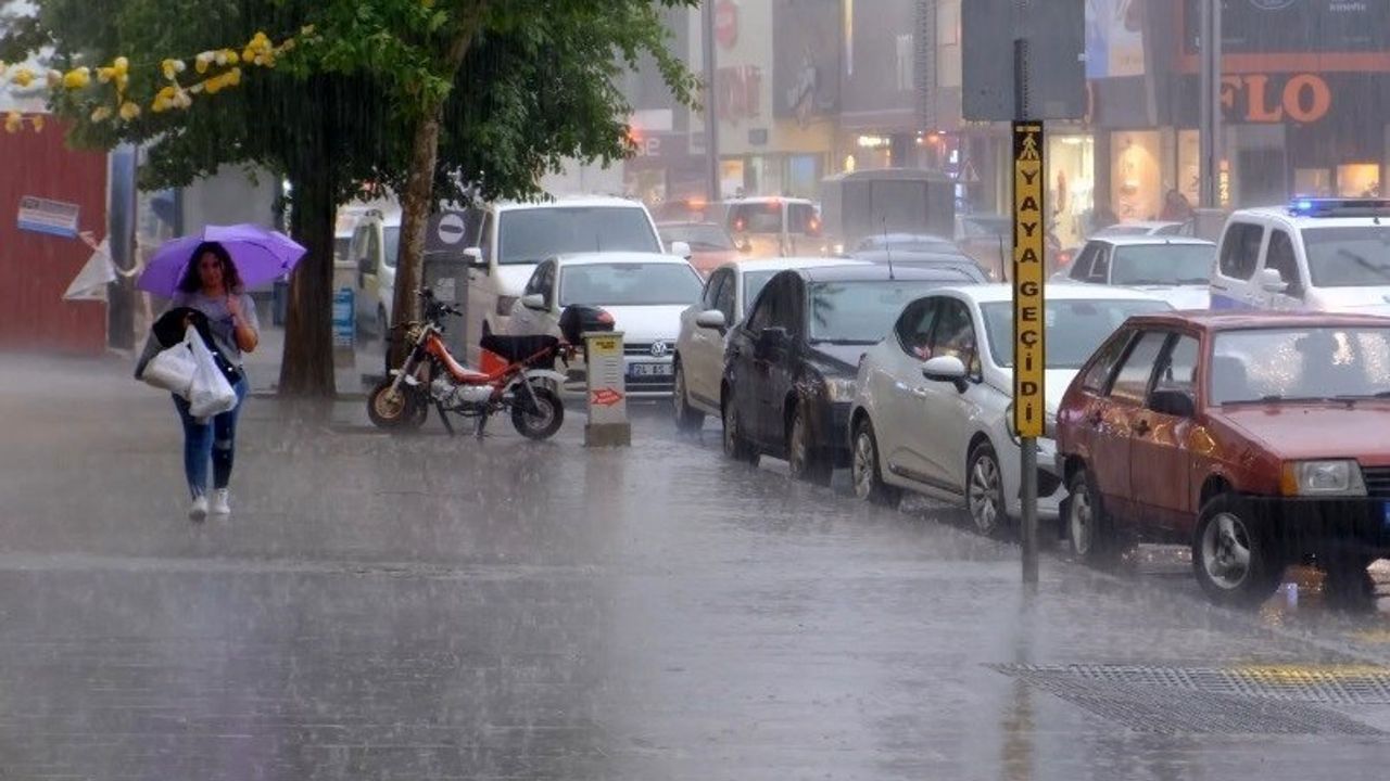 Erzincan'da Kuvvetli Yağış Uyarısı Yapıldı