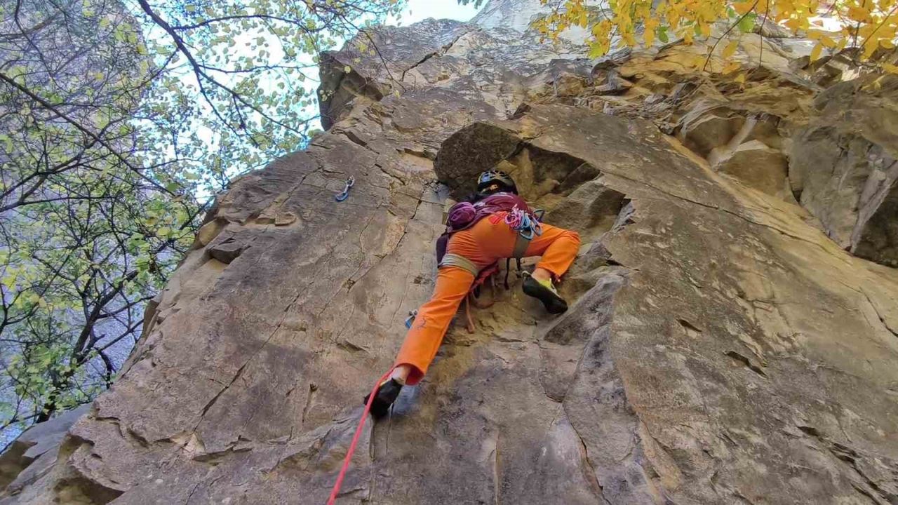 Erzurum'da Gençler İçin Zorlu Dağcılık Eğitimi