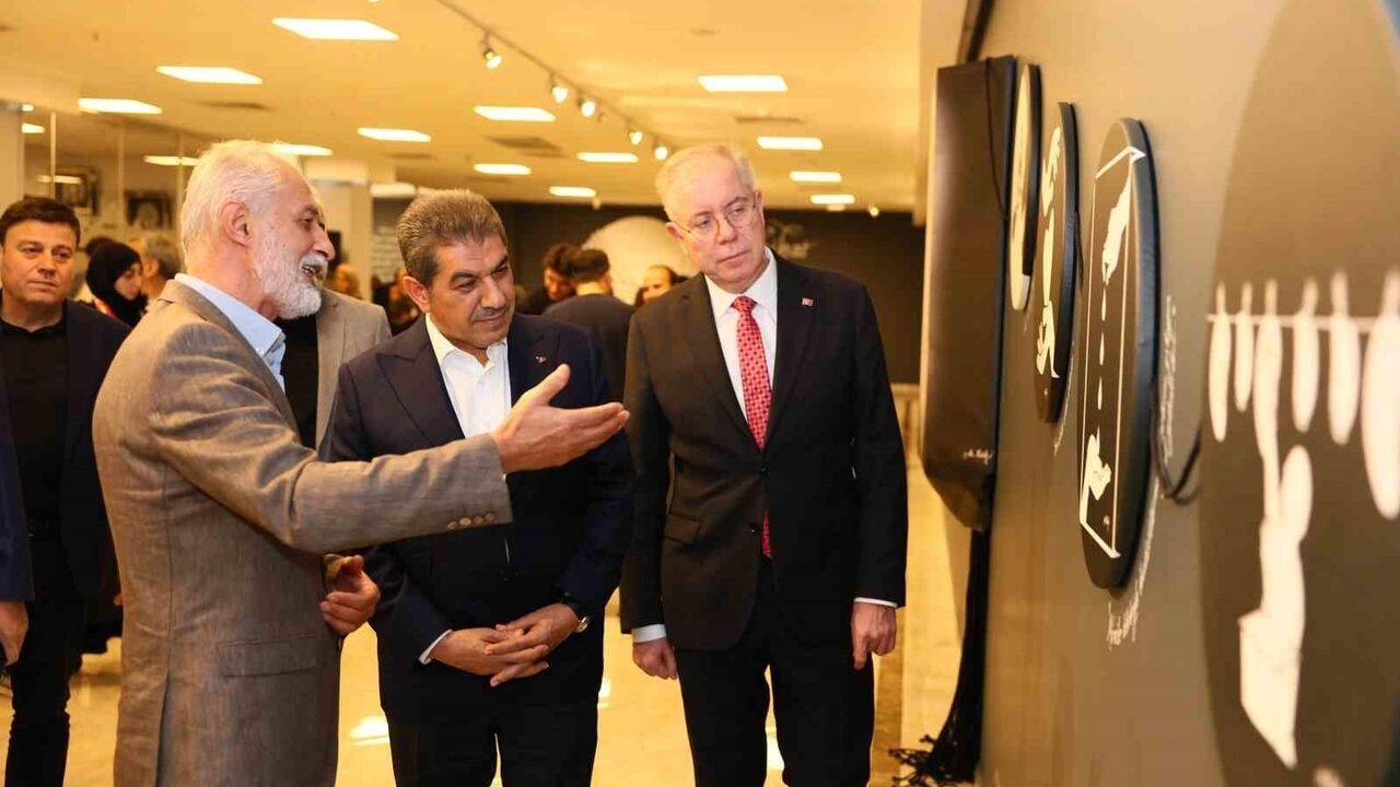 Esenler'de Tesbihat Sergisi Sanatseverlerle Buluştu