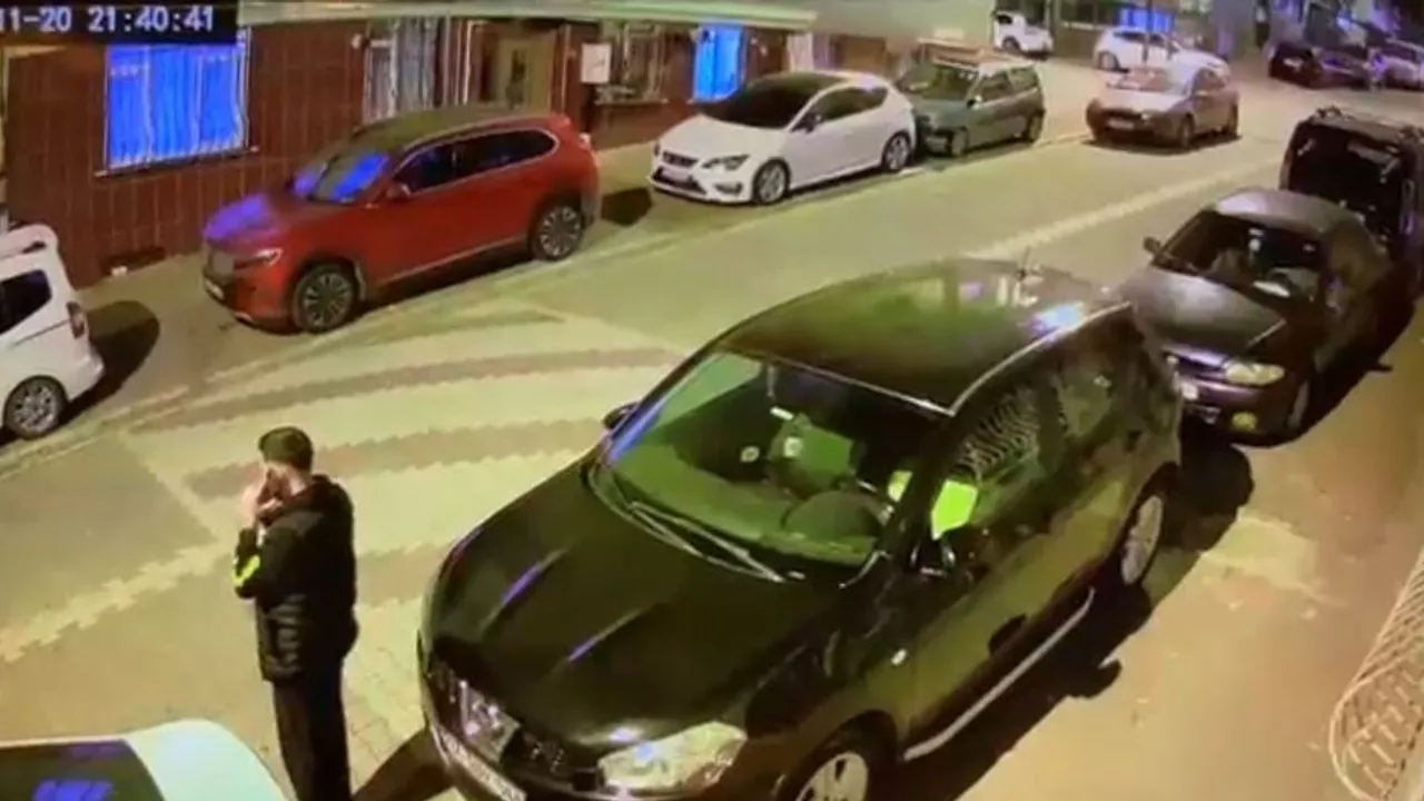 Esenyurt'ta Sokak Ortasında Silahlı Saldırı