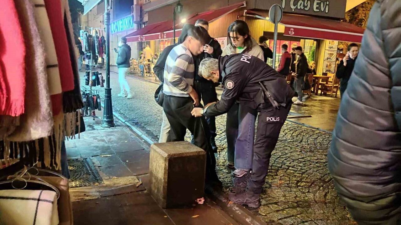 Eskişehir'de Gençler Arasındaki Kavga Esnafı da Sır Planda Bıraktı