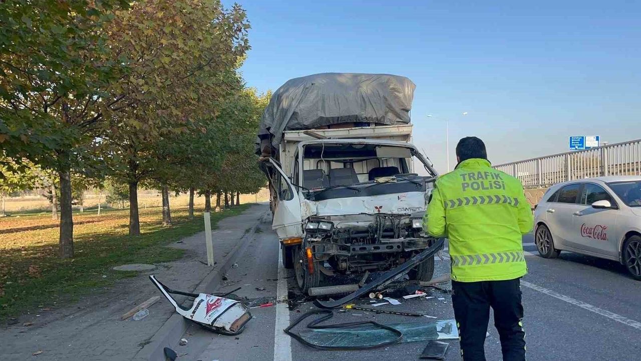 Eskişehir'de Kamyon Kazası: 70 Yaşındaki Sürücü Yaralandı