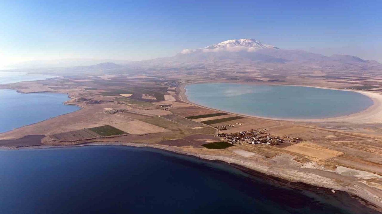 Eşsiz Doğal Güzellikler: Arin Gölü, Van Gölü ve Süphan Dağı