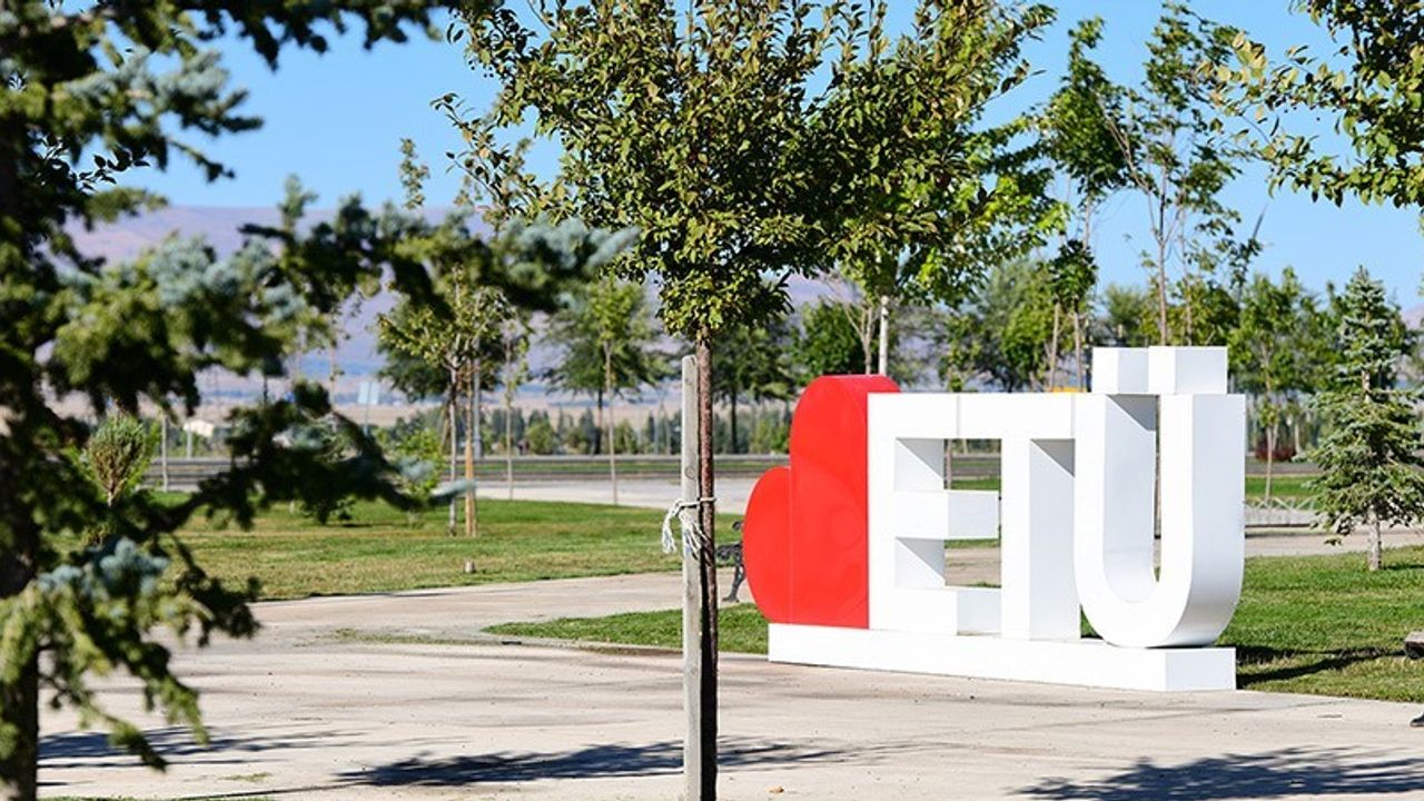 ETÜ Öğrenci Topluluklarına ÜNİDES Desteği