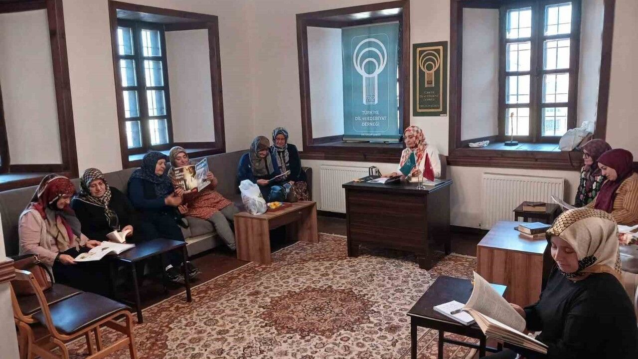 Ev Hanımları Kitap Buluşmaları