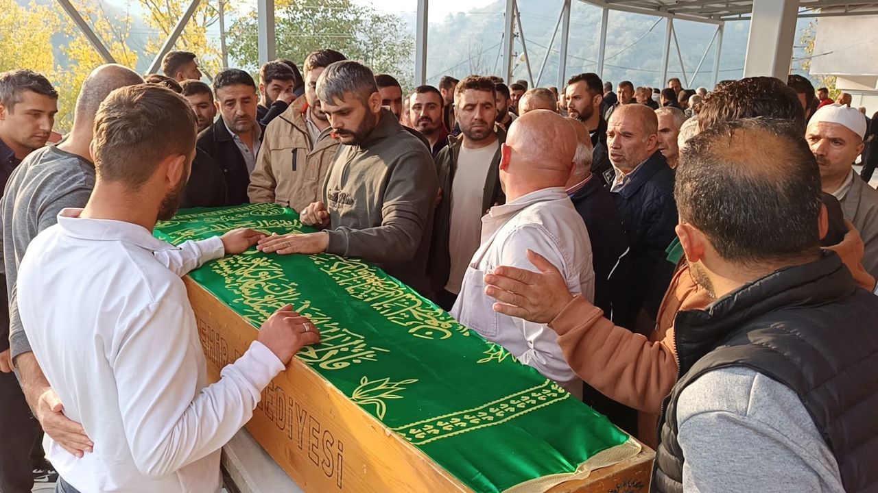 Fatsa'da Taş Ocağında Göçük: Burak Kilci Son Yolculuğuna Uğurlandı