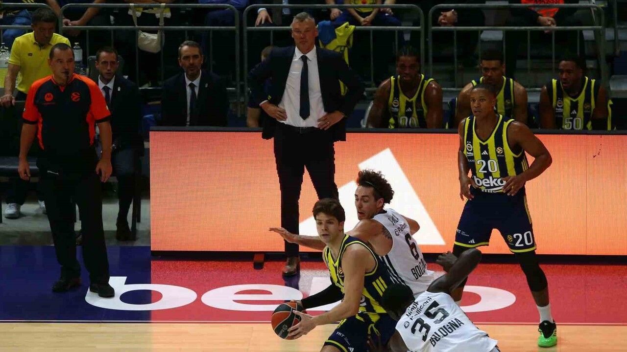Fenerbahçe Beko, Virtus Bologna'yı Zorla Geçti