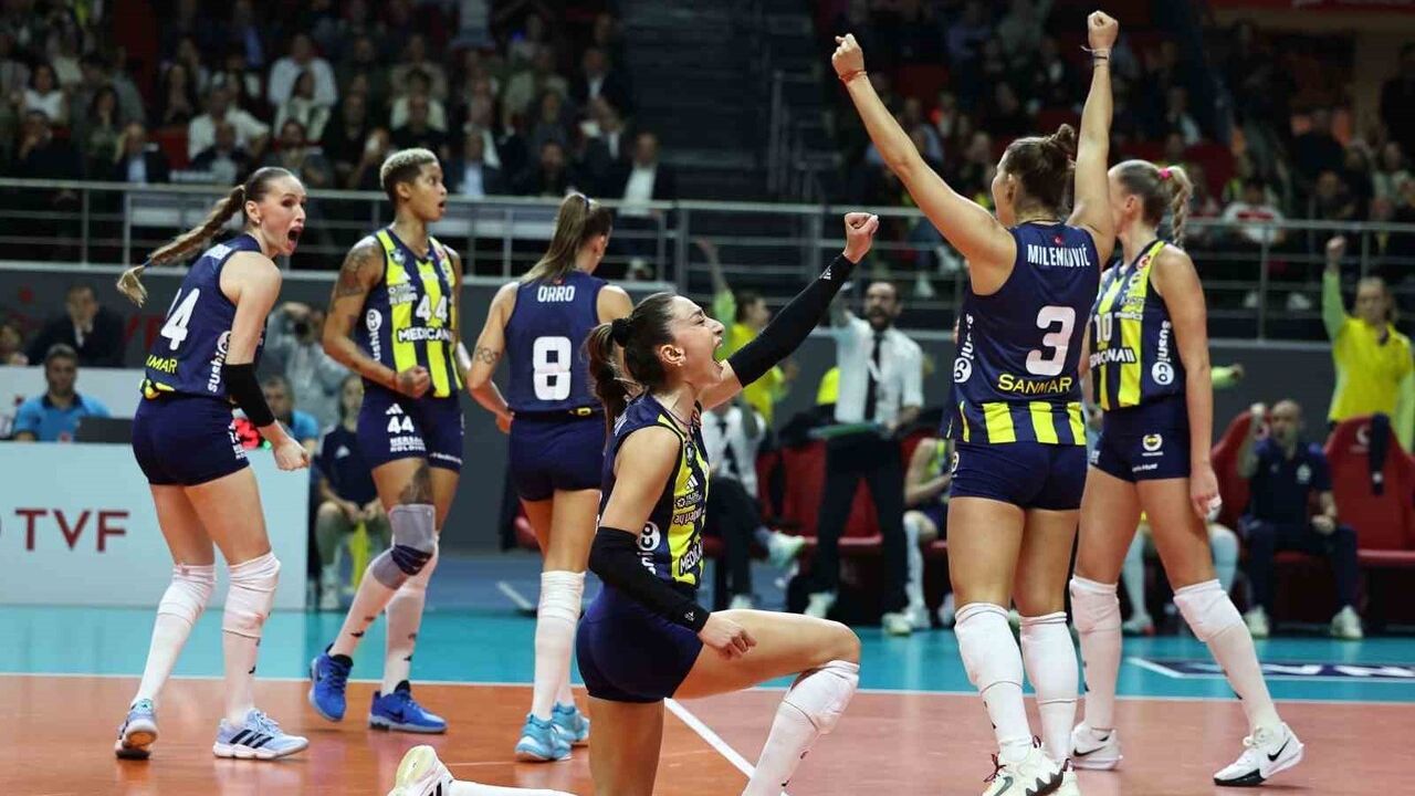 Fenerbahçe Derbide Galatasaray'ı Yendi