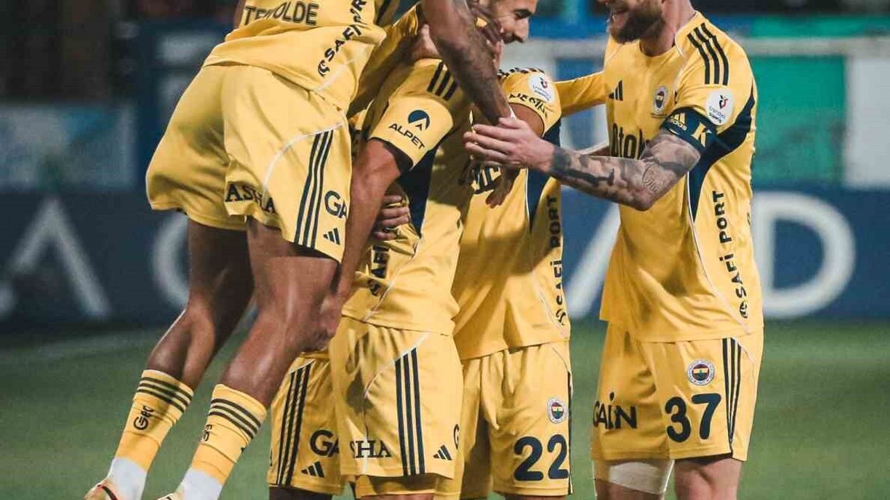 Fenerbahçe'nin Rizespor Üzerindeki Hakimiyeti Devam Ediyor