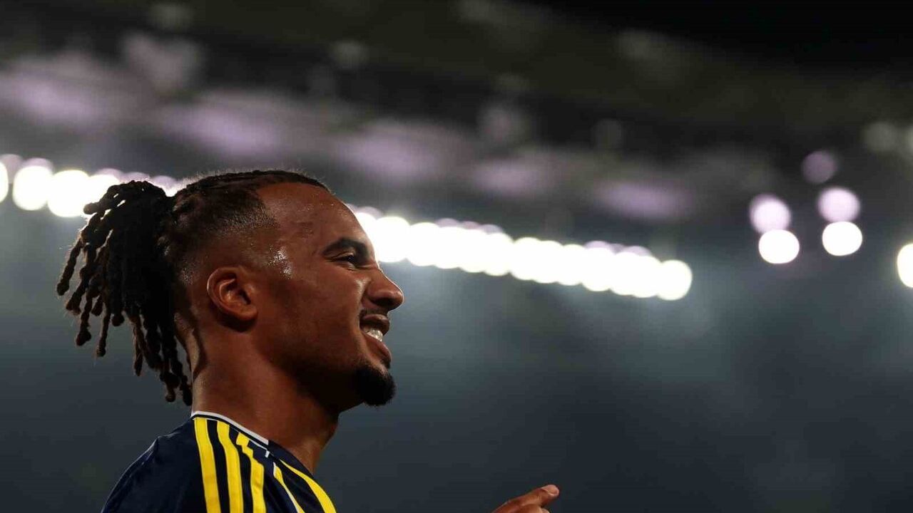 Fenerbahçe ve Ferencvaros Golsüz Berabere Kaldı