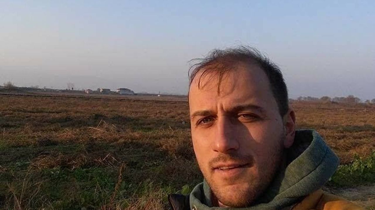 Futbol Maçında Kalp Krizi Geçiren Baba Hayatını Kaybetti