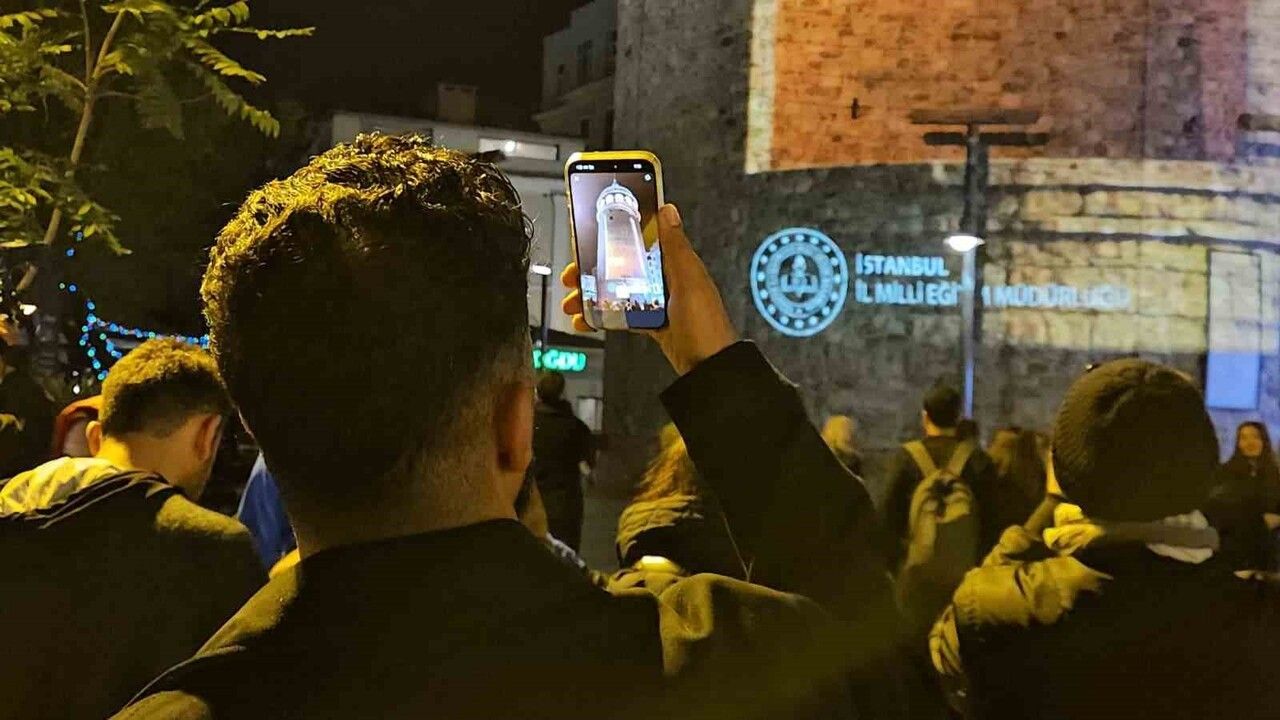 Galata Kulesi'nde Öğretmenler Günü Kutlaması