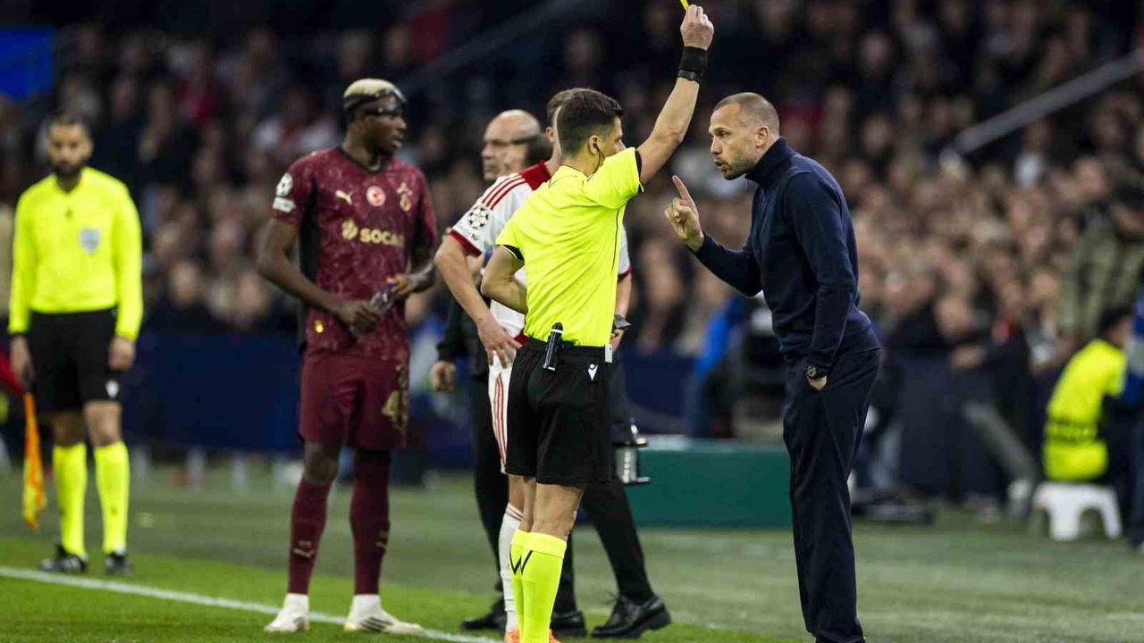 Galatasaray Ajax'ı Deplasmanda 3-0 Yenerek Öne Geçti