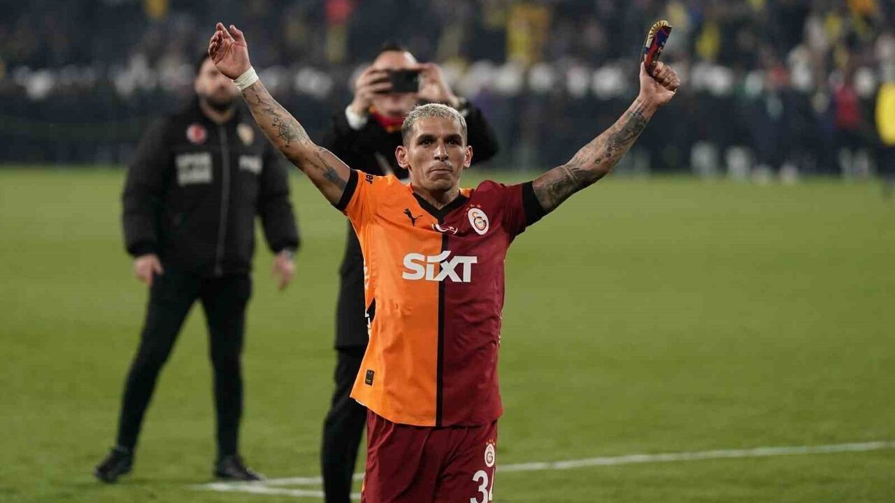 Galatasaray'da Derbi Tecrübesi: Torreira ve Barış Alper Öne Çıkıyor