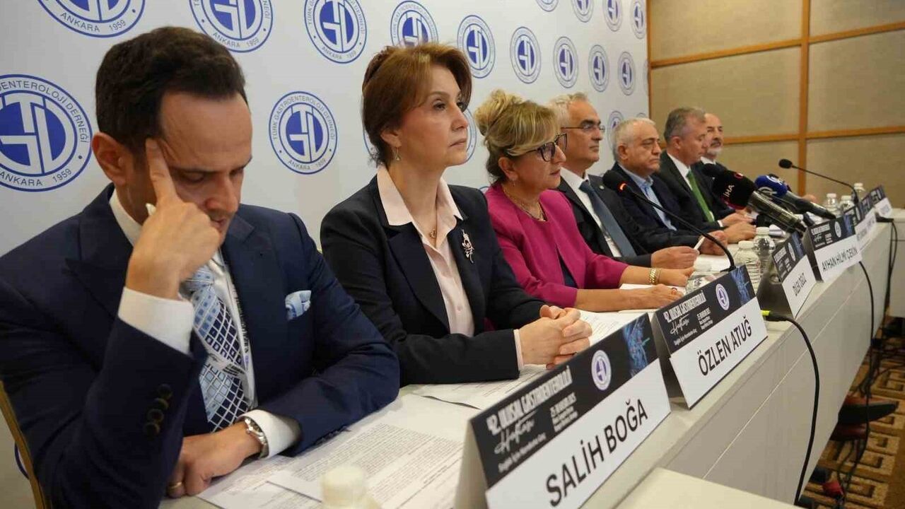 Gastroenteroloji haftasında uyarılar: Karaciğer yağlanması ve obezite alarm veriyor