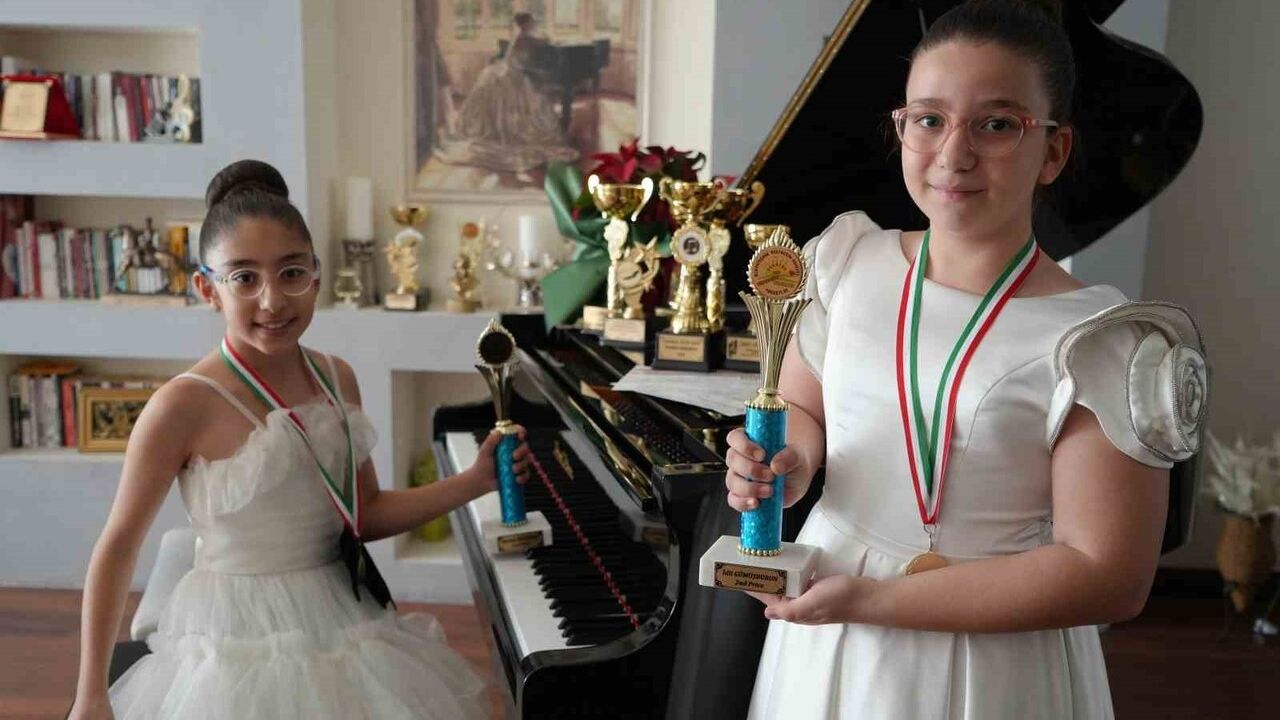 Gaziantep’in Minik Piyanistleri Dünya Şampiyonu Oldu