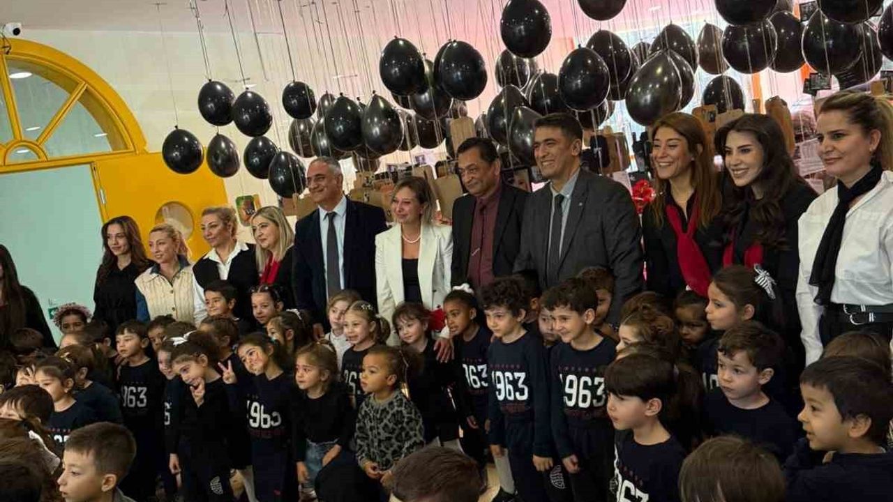 Gaziantep Kolej Vakfı’nın ‘Ata’m’ Sergisi ile Atatürk Anıldı